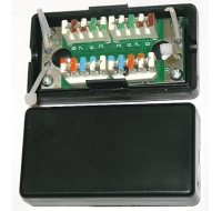 Spojovací box UTP Cat5E narážecí, černá